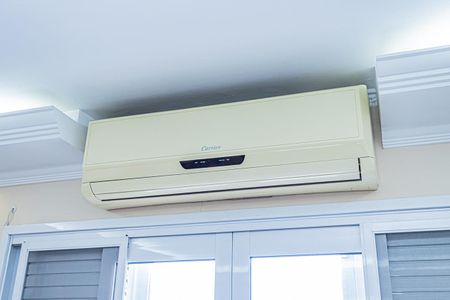 Casa à venda com 180m², 4 quartos e 2 vagas Casa à venda com 180m², 4 quartos e 2 vagasSala