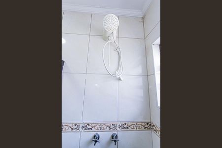 Casa à venda com 180m², 4 quartos e 2 vagas Casa à venda com 180m², 4 quartos e 2 vagasBanheiro Suíte