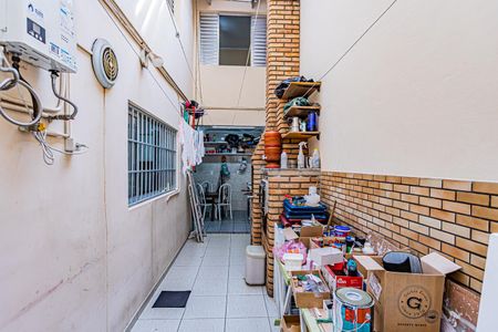 Casa à venda com 180m², 4 quartos e 2 vagas Casa à venda com 180m², 4 quartos e 2 vagasQuintal e Churrasqueira