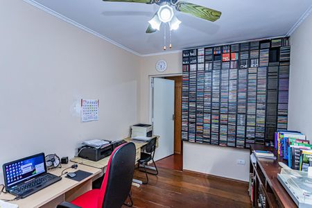 Casa à venda com 180m², 4 quartos e 2 vagas Casa à venda com 180m², 4 quartos e 2 vagasQuarto 2