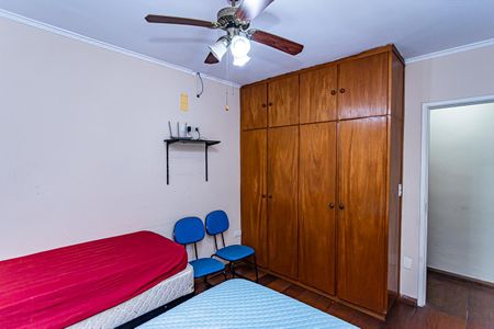 Casa à venda com 180m², 4 quartos e 2 vagas Casa à venda com 180m², 4 quartos e 2 vagasQuarto 3