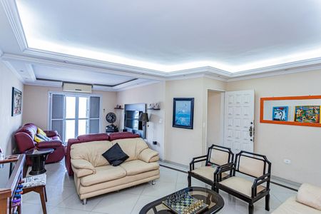 Casa à venda com 180m², 4 quartos e 2 vagas Casa à venda com 180m², 4 quartos e 2 vagasSala
