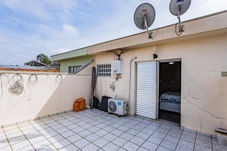 Casa à venda com 180m², 4 quartos e 2 vagas Casa à venda com 180m², 4 quartos e 2 vagasVaranda Suíte