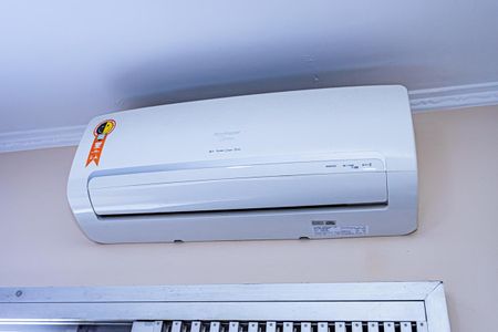 Casa à venda com 180m², 4 quartos e 2 vagas Casa à venda com 180m², 4 quartos e 2 vagasSuíte