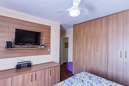 Casa à venda com 180m², 4 quartos e 2 vagas Casa à venda com 180m², 4 quartos e 2 vagasSuíte