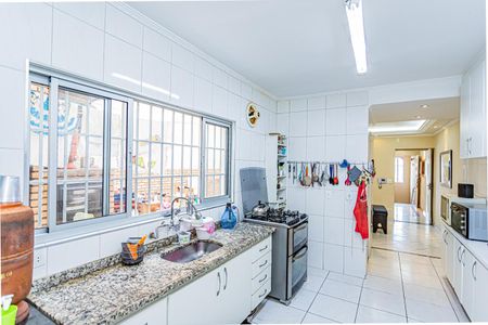 Casa à venda com 180m², 4 quartos e 2 vagas Casa à venda com 180m², 4 quartos e 2 vagasCozinha