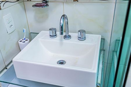 Casa à venda com 180m², 4 quartos e 2 vagas Casa à venda com 180m², 4 quartos e 2 vagasBanheiro Social