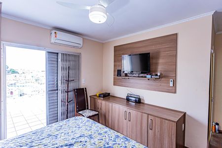 Casa à venda com 180m², 4 quartos e 2 vagas Casa à venda com 180m², 4 quartos e 2 vagasSuíte