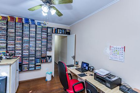 Casa à venda com 180m², 4 quartos e 2 vagas Casa à venda com 180m², 4 quartos e 2 vagasQuarto 2