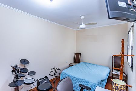 Casa à venda com 180m², 4 quartos e 2 vagas Casa à venda com 180m², 4 quartos e 2 vagasQuarto 1