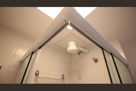 Banheiro de kitnet/studio à venda com 1 quarto, 20m² em Vila Santa Clara, São Paulo