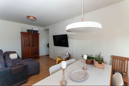 Apartamento à venda com 79m², 2 quartos e sem vagaSala