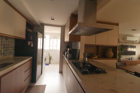 Apartamento à venda com 110m², 3 quartos e 3 vagas Apartamento à venda com 110m², 3 quartos e 3 vagasCozinha e Área de Serviço