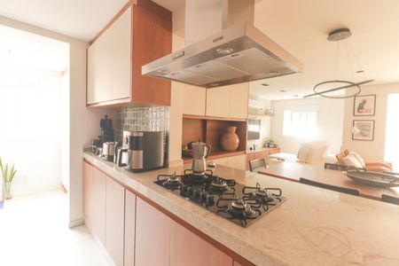Apartamento à venda com 110m², 3 quartos e 3 vagas Apartamento à venda com 110m², 3 quartos e 3 vagasCozinha e Área de Serviço
