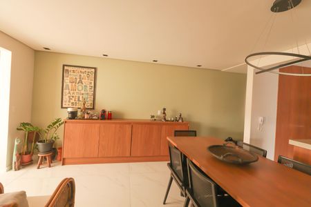 Apartamento à venda com 110m², 3 quartos e 3 vagas Apartamento à venda com 110m², 3 quartos e 3 vagasSala