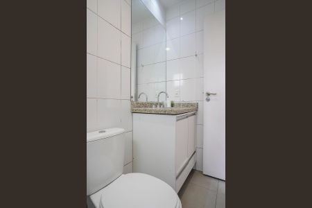 Apartamento à venda com 72m², 2 quartos e 1 vagaBanheiro da suíte