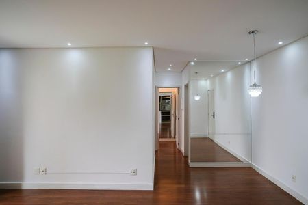 Apartamento à venda com 72m², 2 quartos e 1 vagaSala
