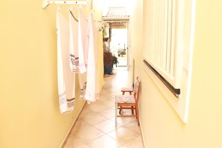 Casa à venda com 115m², 3 quartos e 3 vagasCorredor externo