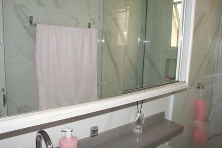 Casa à venda com 115m², 3 quartos e 3 vagasBanheiro Social