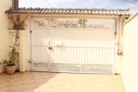 Casa à venda com 115m², 3 quartos e 3 vagasFachada Interna