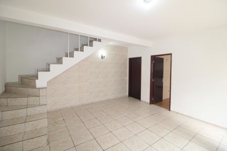 Casa para alugar com 99m², 2 quartos e sem vagaSala