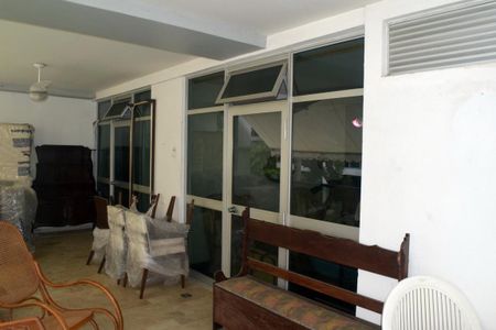 Apartamento à venda com 215m², 4 quartos e 2 vagas Apartamento à venda com 215m², 4 quartos e 2 vagasVaranda da Sala