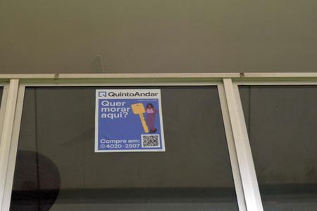 Apartamento à venda com 215m², 4 quartos e 2 vagas Apartamento à venda com 215m², 4 quartos e 2 vagasPlaquinha instalada