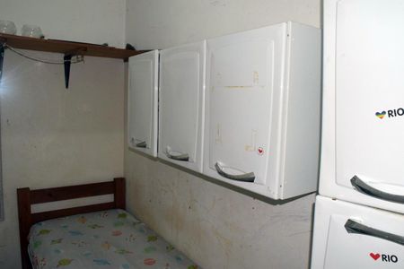 Apartamento à venda com 215m², 4 quartos e 2 vagas Apartamento à venda com 215m², 4 quartos e 2 vagasQuarto de Serviço