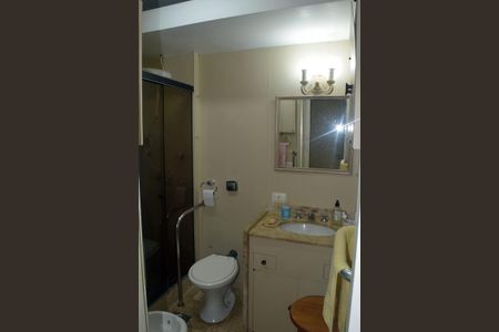 Apartamento à venda com 215m², 4 quartos e 2 vagas Apartamento à venda com 215m², 4 quartos e 2 vagasBanheiro