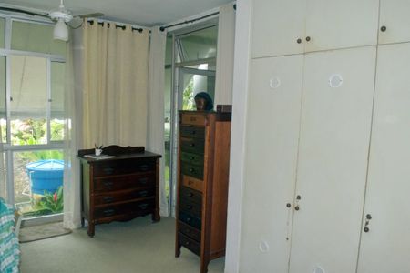 Apartamento à venda com 215m², 4 quartos e 2 vagas Apartamento à venda com 215m², 4 quartos e 2 vagasQuarto 3