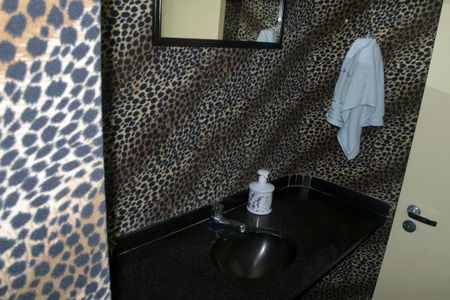 Apartamento à venda com 215m², 4 quartos e 2 vagas Apartamento à venda com 215m², 4 quartos e 2 vagasLavabo