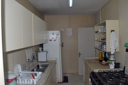 Apartamento à venda com 215m², 4 quartos e 2 vagas Apartamento à venda com 215m², 4 quartos e 2 vagasCozinha