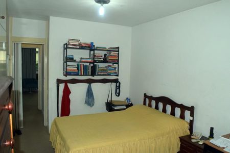 Apartamento à venda com 215m², 4 quartos e 2 vagas Apartamento à venda com 215m², 4 quartos e 2 vagasQuarto 3