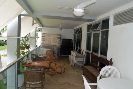 Apartamento à venda com 215m², 4 quartos e 2 vagas Apartamento à venda com 215m², 4 quartos e 2 vagasVaranda da Sala