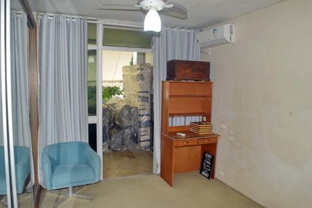 Apartamento à venda com 215m², 4 quartos e 2 vagas Apartamento à venda com 215m², 4 quartos e 2 vagasSuite
