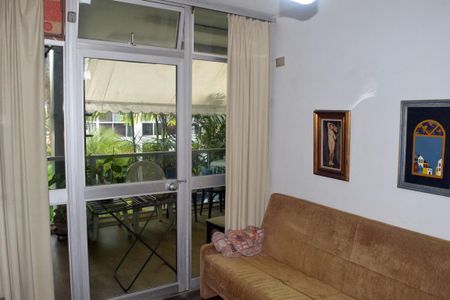 Apartamento à venda com 215m², 4 quartos e 2 vagas Apartamento à venda com 215m², 4 quartos e 2 vagasQuarto 2