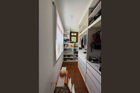 Casa à venda com 203m², 3 quartos e 2 vagas