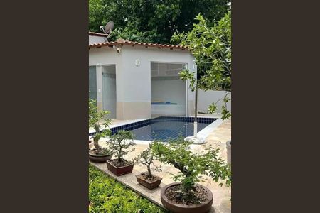 Casa à venda com 203m², 3 quartos e 2 vagas