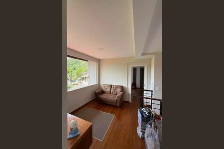 Casa à venda com 203m², 3 quartos e 2 vagas