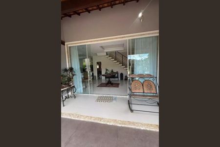 Casa à venda com 203m², 3 quartos e 2 vagas