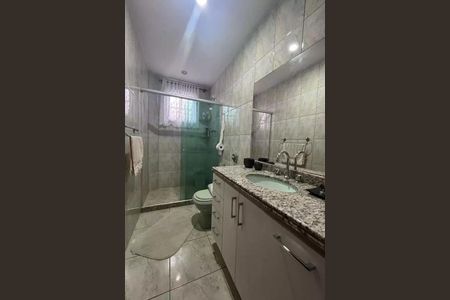 Casa à venda com 182m², 4 quartos e 3 vagas