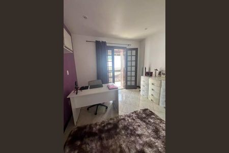 Casa à venda com 182m², 4 quartos e 3 vagas