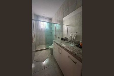 Casa à venda com 182m², 4 quartos e 3 vagas