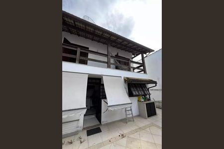 Casa à venda com 182m², 4 quartos e 3 vagas