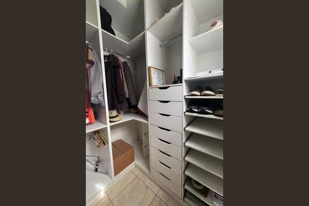 Casa à venda com 182m², 4 quartos e 3 vagas