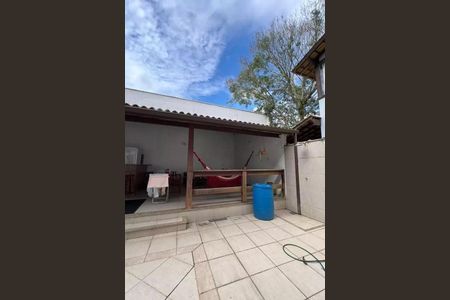 Casa à venda com 182m², 4 quartos e 3 vagas