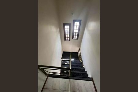 Casa à venda com 182m², 4 quartos e 3 vagas