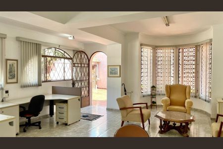 Casa à venda com 265m², 3 quartos e 5 vagas