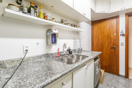 Apartamento à venda com 95m², 3 quartos e 2 vagasCozinha