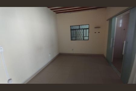 Casa à venda com 201m², 3 quartos e 4 vagas
